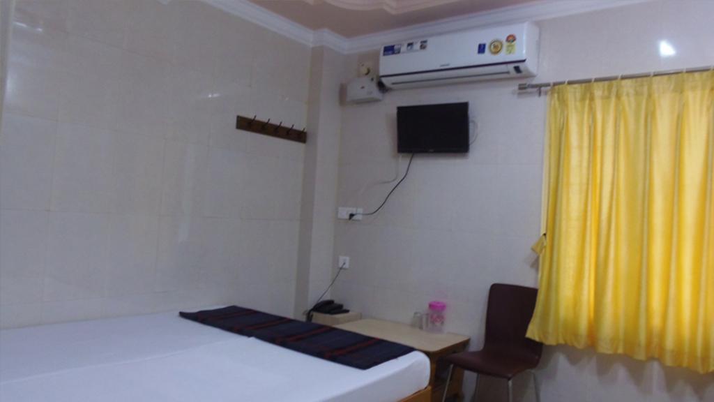 Kvr Deluxe Residency Villa Тирупати Стая снимка