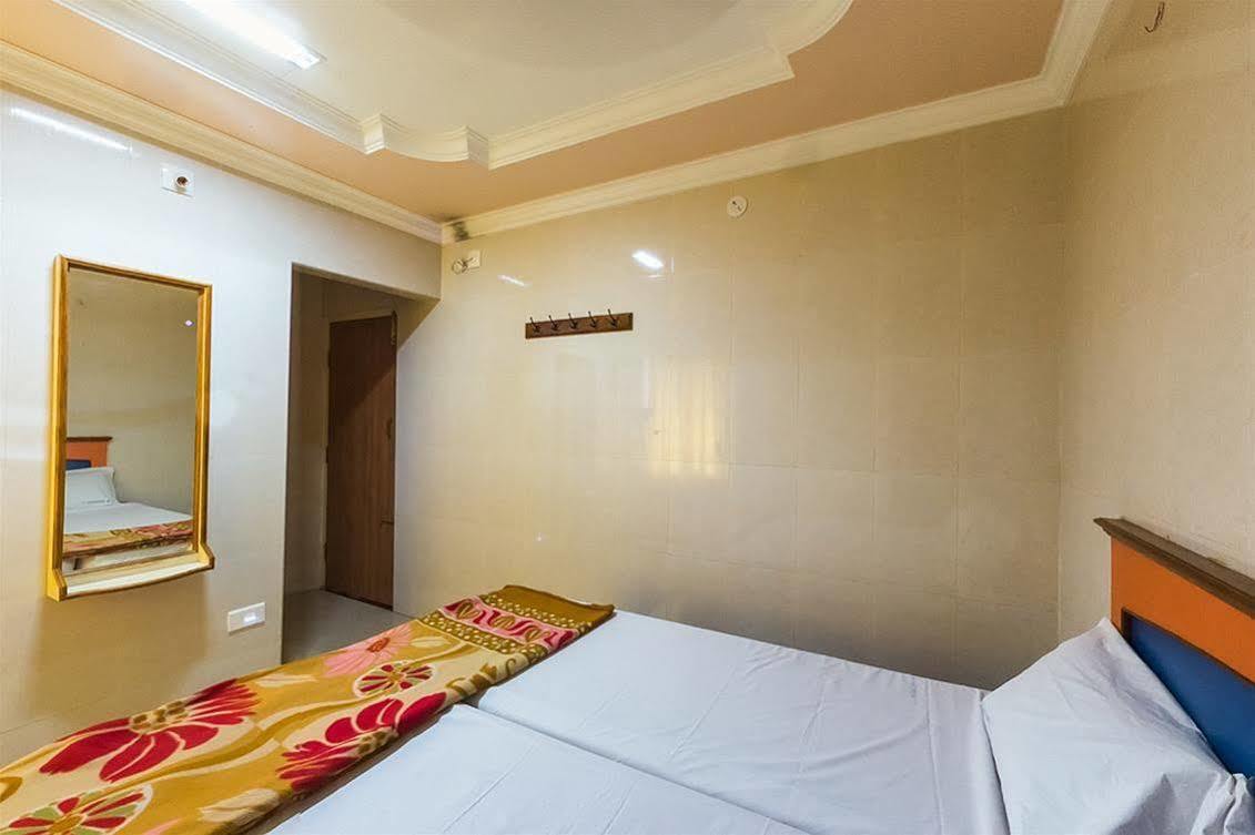 Kvr Deluxe Residency Villa Тирупати Екстериор снимка