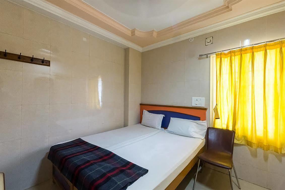 Kvr Deluxe Residency Villa Тирупати Екстериор снимка